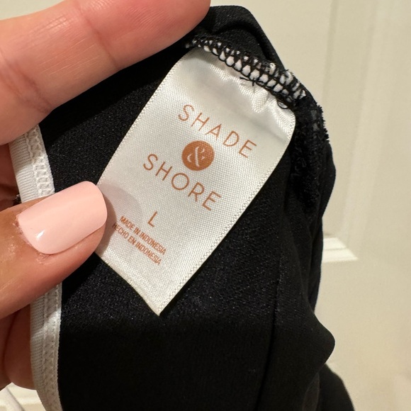 Shade & Shore Swimsuit - Picture 3 of 4